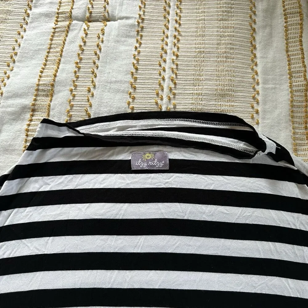 Itzy Ritzy Mom Boss 4-in-1 Nursing & Car Seat Cover Black/White